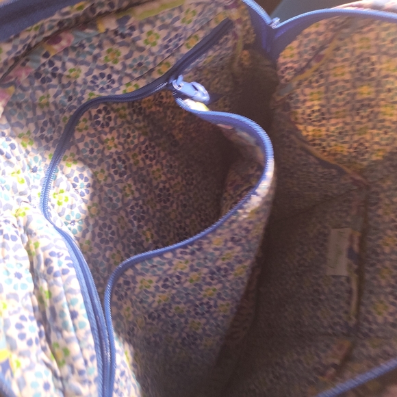 Vera Bradley Tote Bag or Crossbody Bag, Size: Large Blue Multi-Colored - Picture 14 of 16